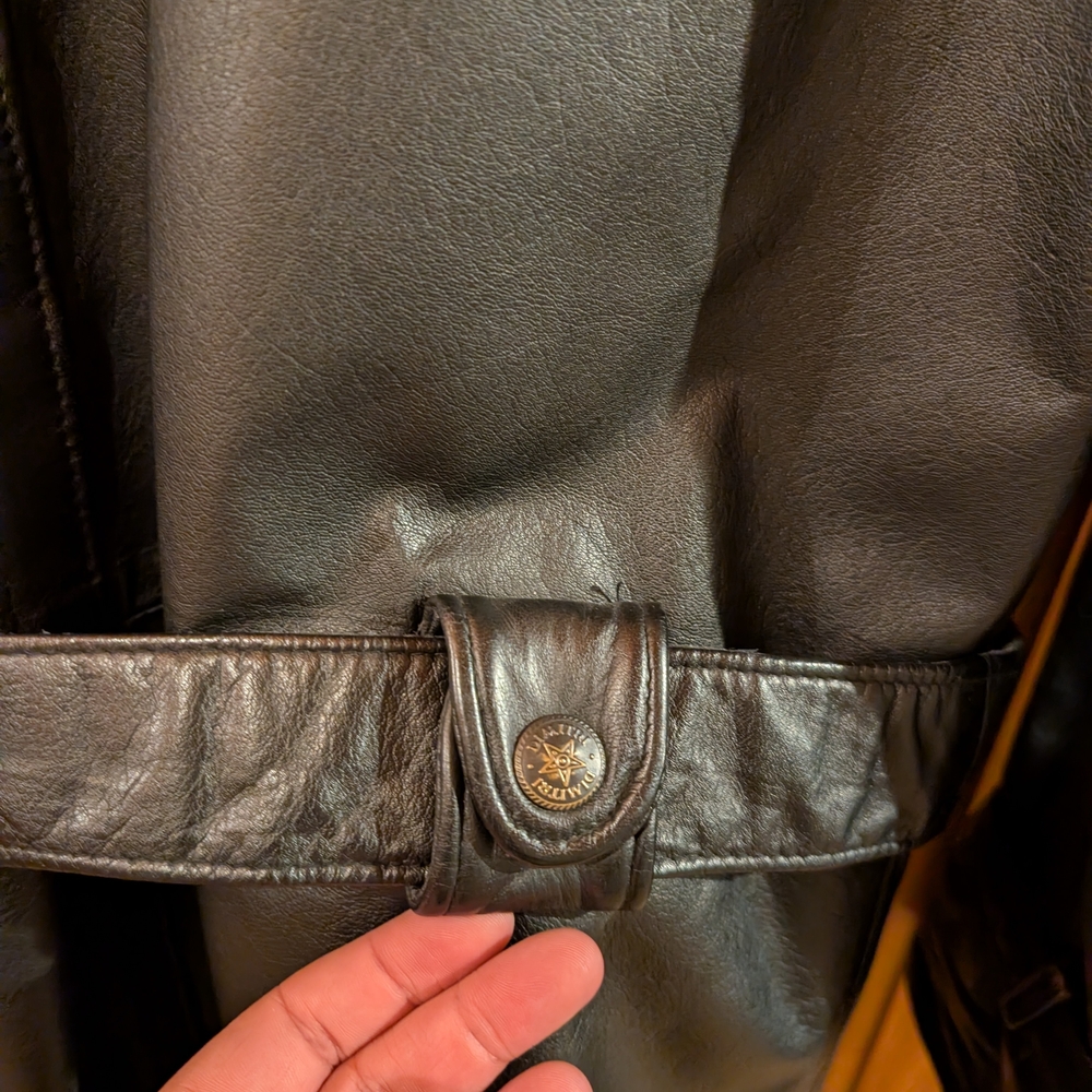 Vintage Cuir Dimitri Black Leather Women's Jacket - Picture 9 of 12
